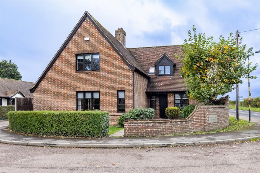 Images for Roughtallys, North Weald