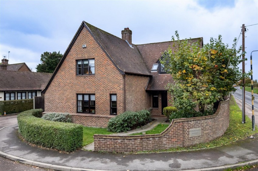 Images for Roughtallys, North Weald