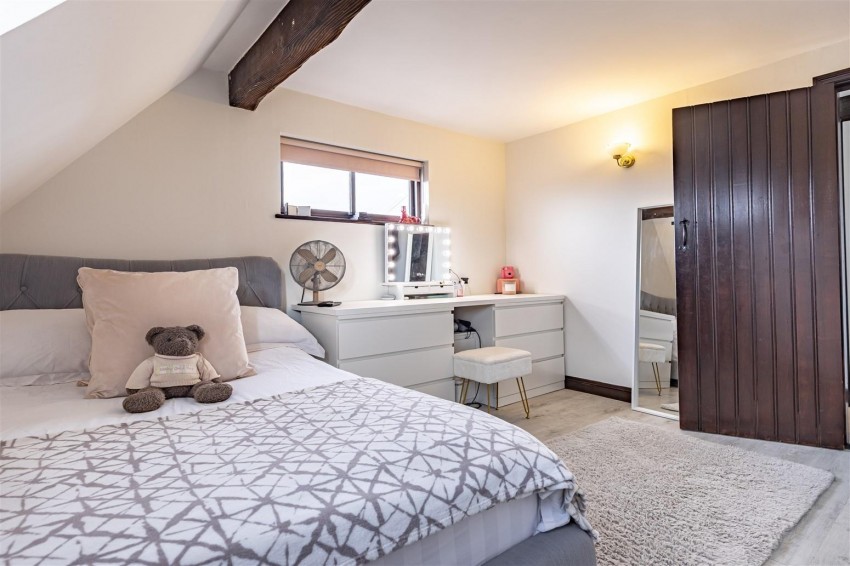 Images for Roughtallys, North Weald