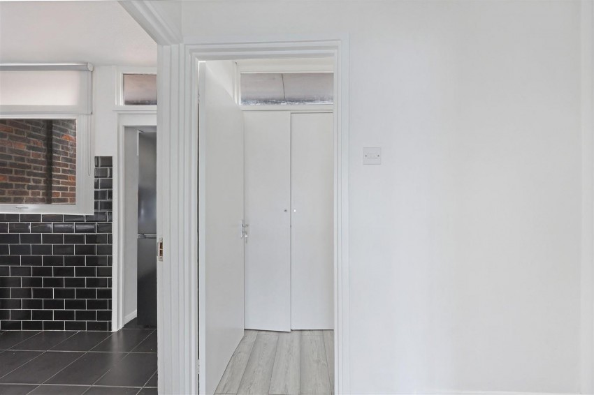 Images for High Street, Epping