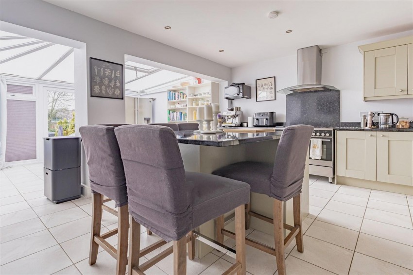 Images for Hillcrest Way, Epping