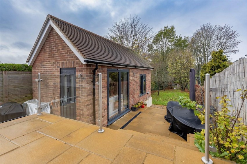 Images for Hillcrest Way, Epping