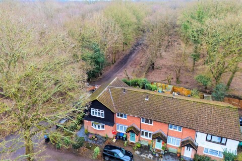 View Full Details for Garnon Mead, Coopersale