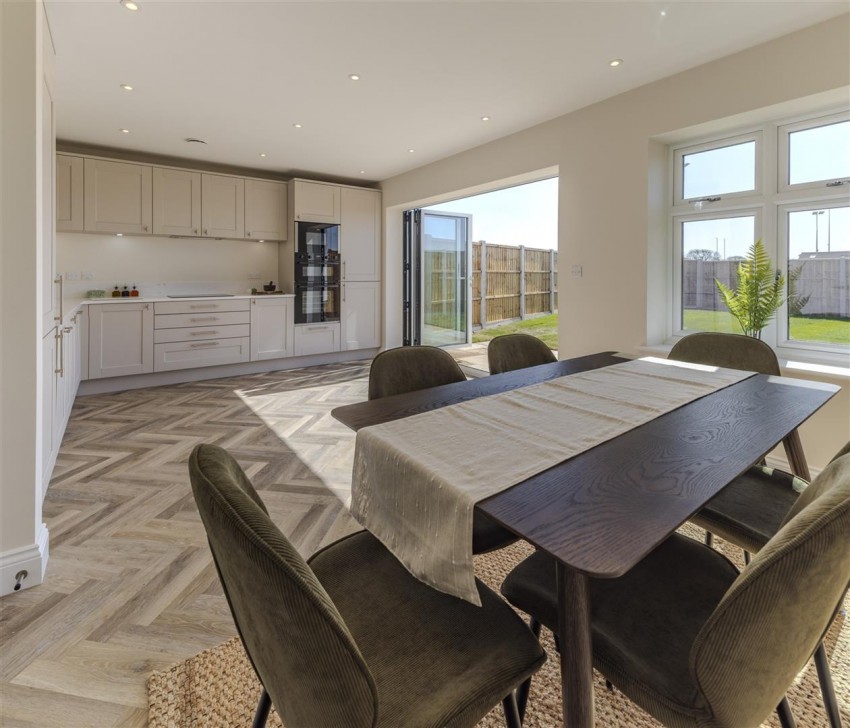 Images for Rosewood, Upland Road, Thornwood,
