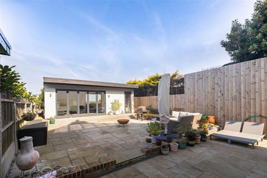 Images for Shaftesbury Road, Epping