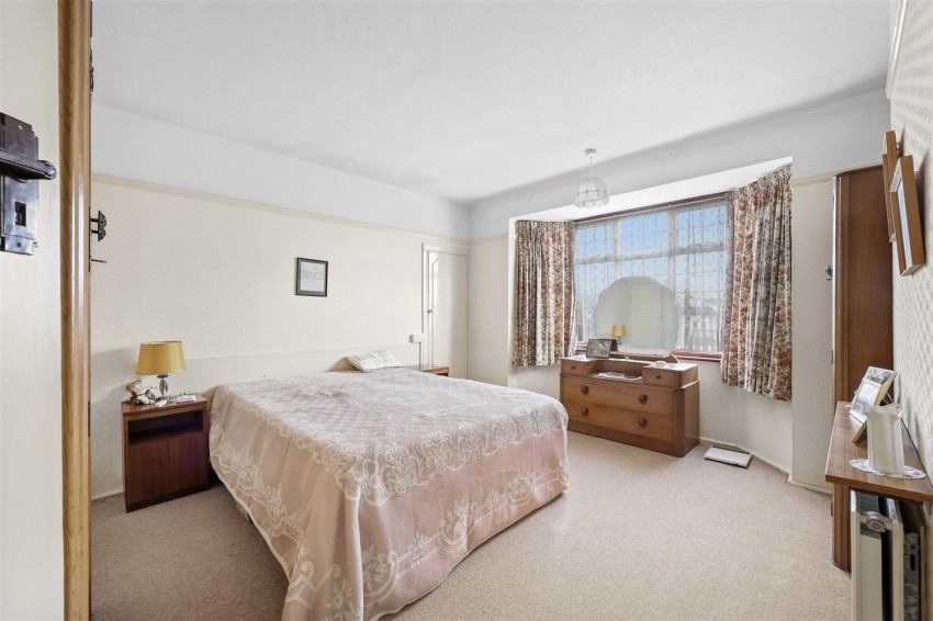 Images for Morgan Crescent, Theydon Bois