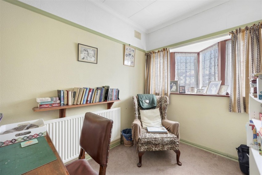 Images for Morgan Crescent, Theydon Bois