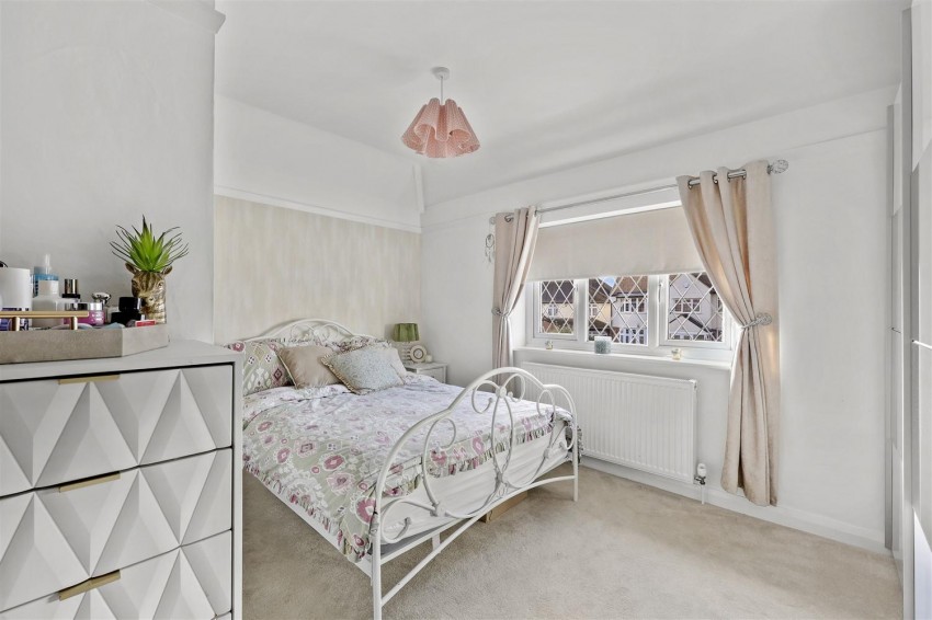 Images for Grange Crescent, Chigwell