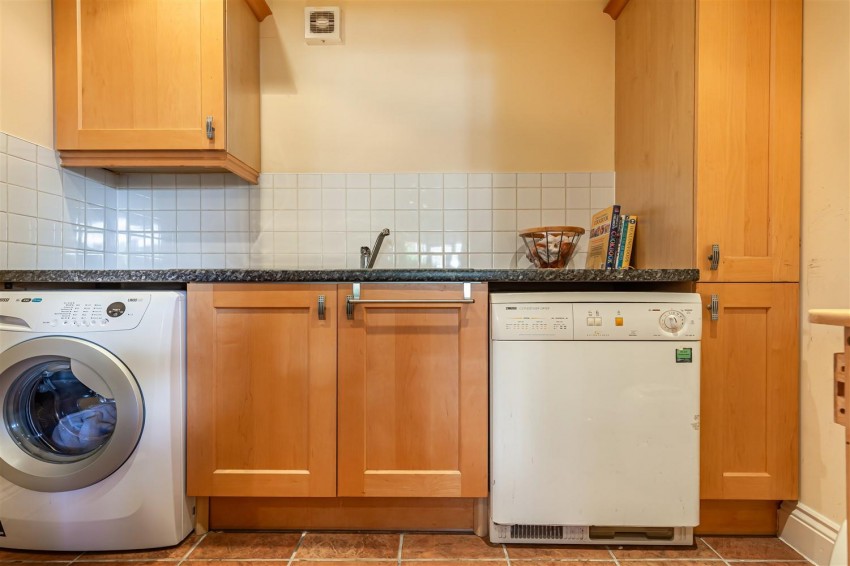 Images for High View Close, Loughton