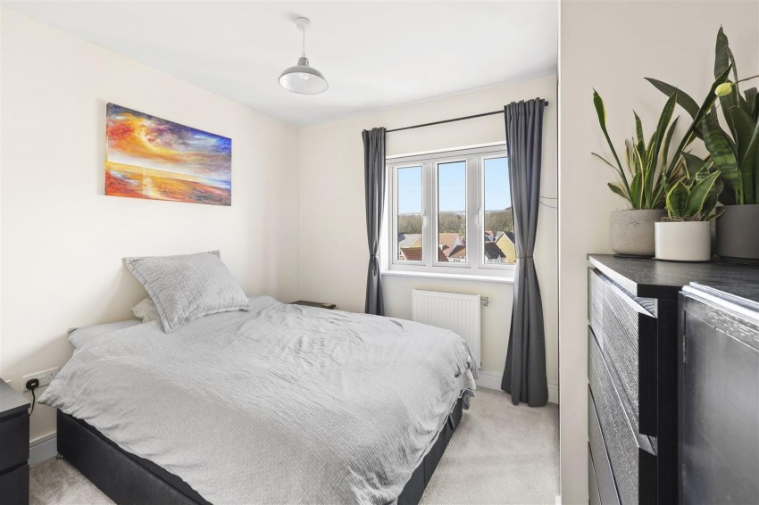 Images for Blackthorn Avenue, Chigwell