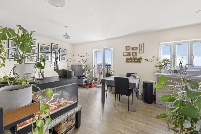 Images for Blackthorn Avenue, Chigwell