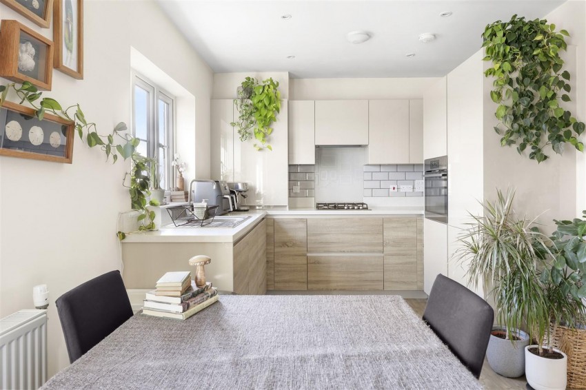 Images for Blackthorn Avenue, Chigwell