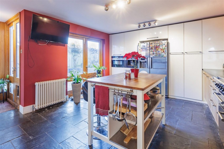 Images for Aldeburgh Dale, Harlow Road, Moreton