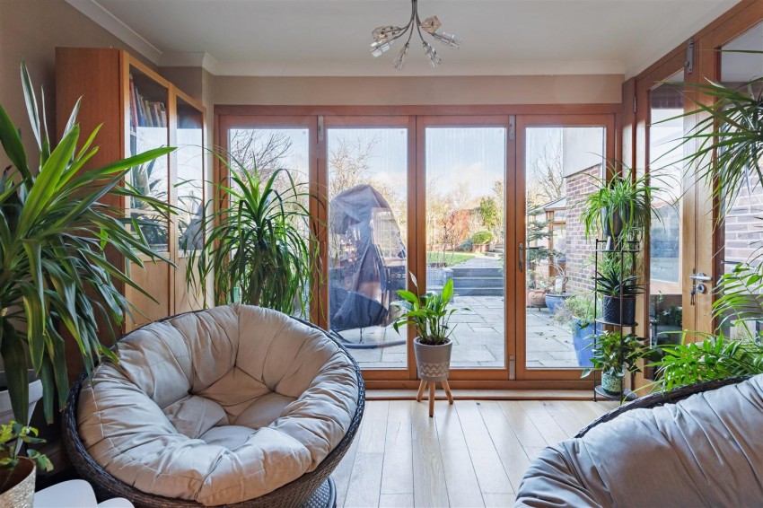 Images for Aldeburgh Dale, Harlow Road, Moreton