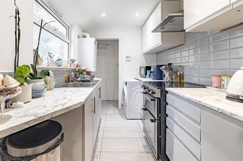 Images for 151 High Road, Loughton