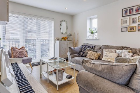 View Full Details for Buckingham Road, Epping