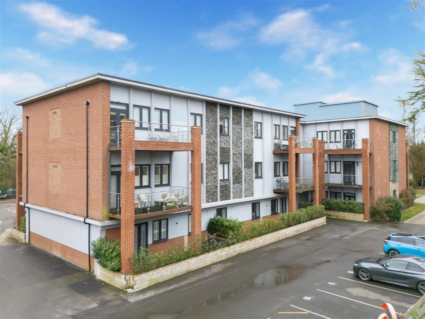 Images for Ashwells Road, Pilgrims Hatch.