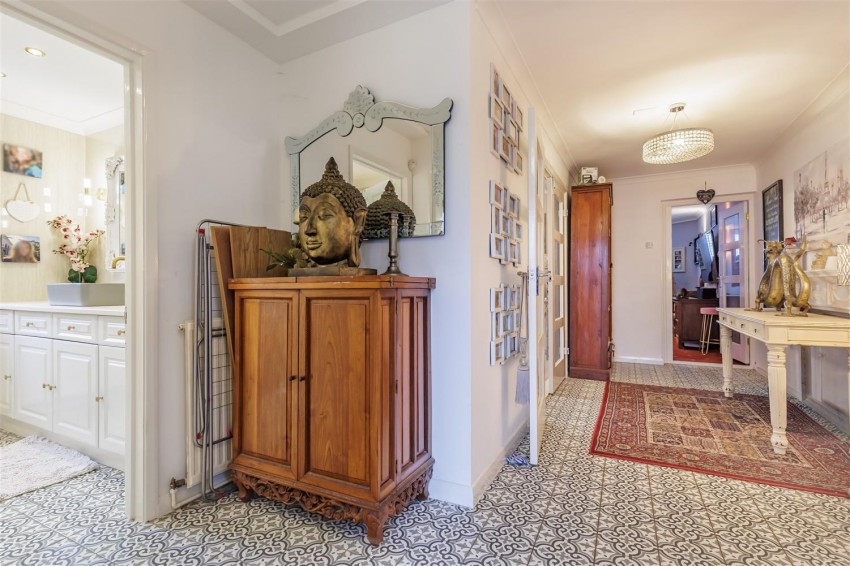 Images for Larkshall Crescent, Chingford, Waltham Forest