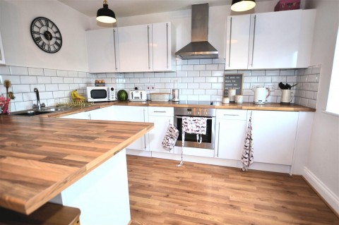 View Full Details for Forest Court, Hemnall Street, Epping