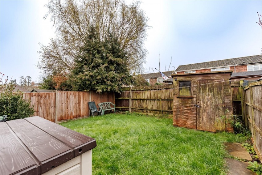 Images for Weald Hall Lane, Thornwood.