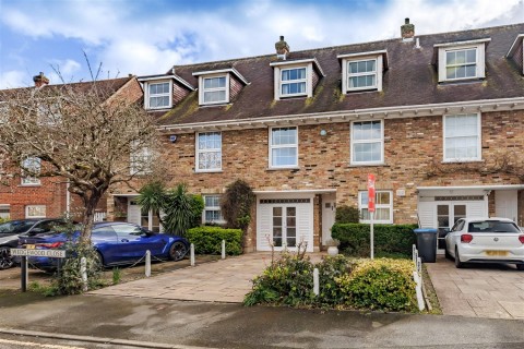 View Full Details for Wedgewood Close, Epping