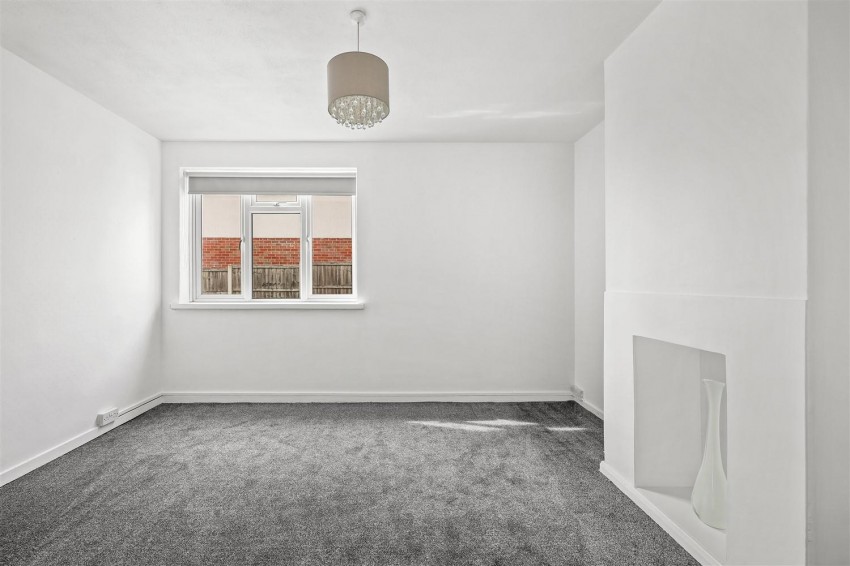 Images for Centre Avenue, Epping