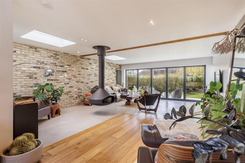 Images for Takleys manor cottage, Epping Upland
