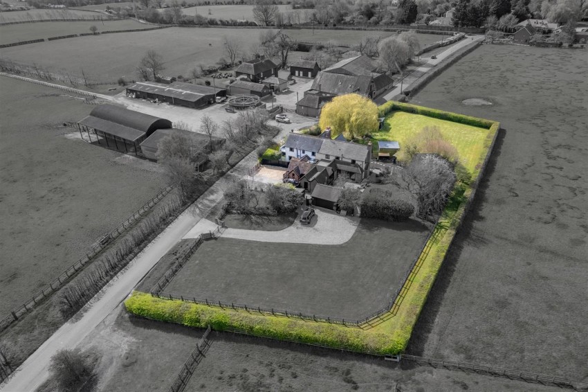 Images for Takleys manor cottage, Epping Upland