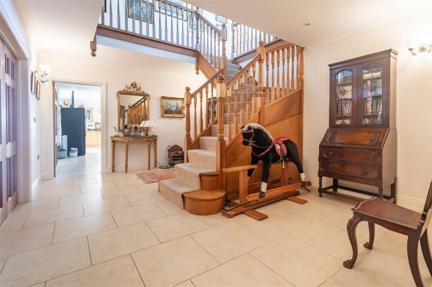 Images for Loughton Lane, Theydon Bois