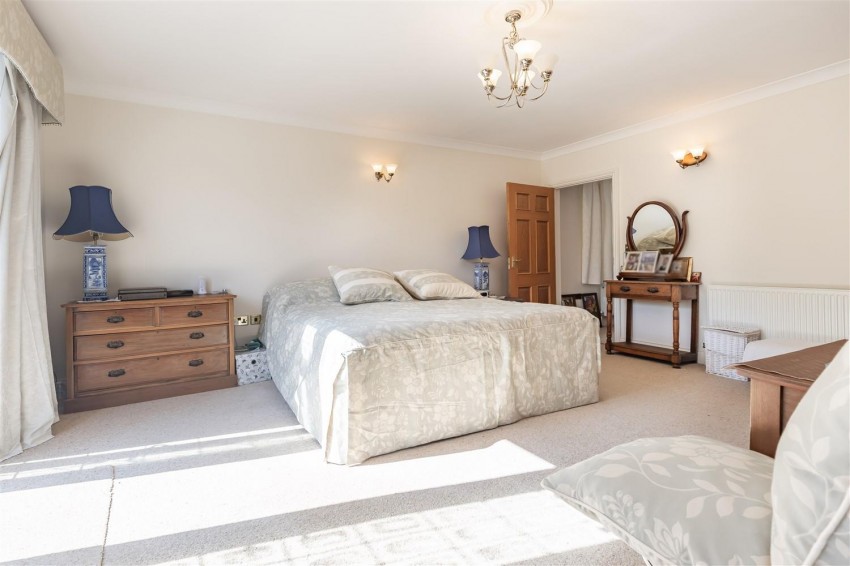 Images for Loughton Lane, Theydon Bois