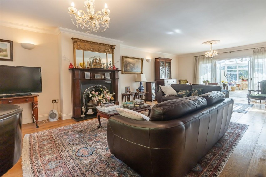 Images for Loughton Lane, Theydon Bois