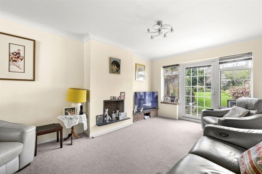 Images for Hows Mead, North Weald