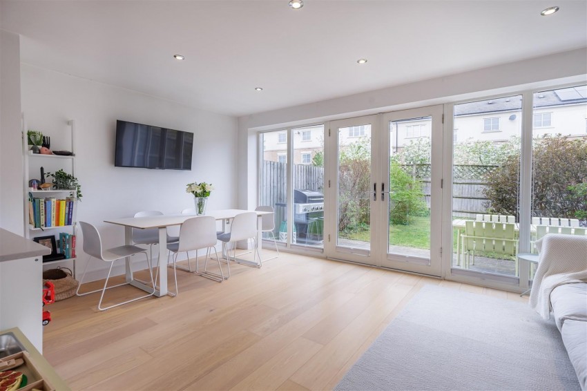 Images for Mowbray Close, Epping