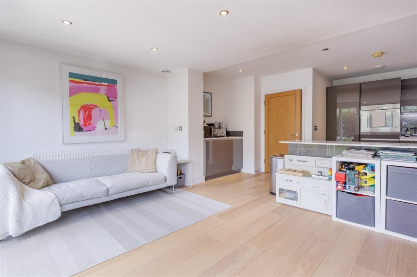 Images for Mowbray Close, Epping