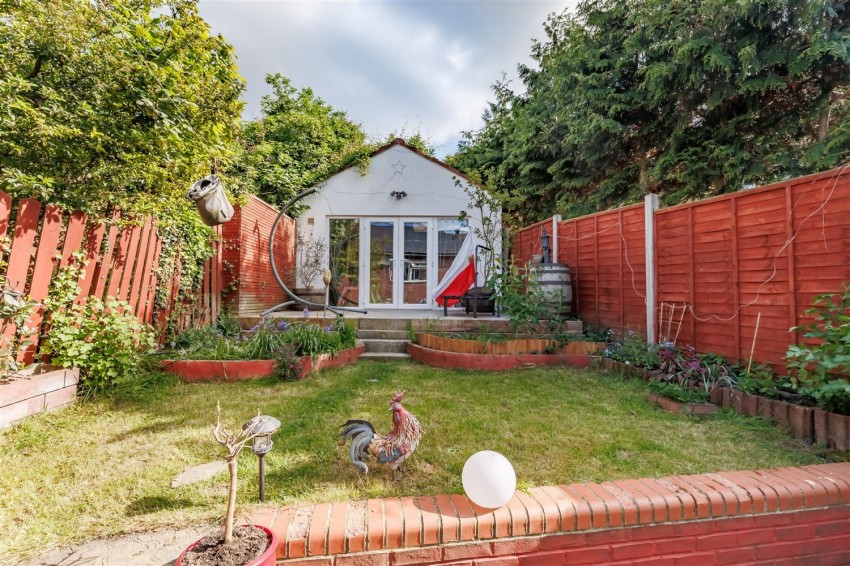 Images for Eatons Mead, Chingford