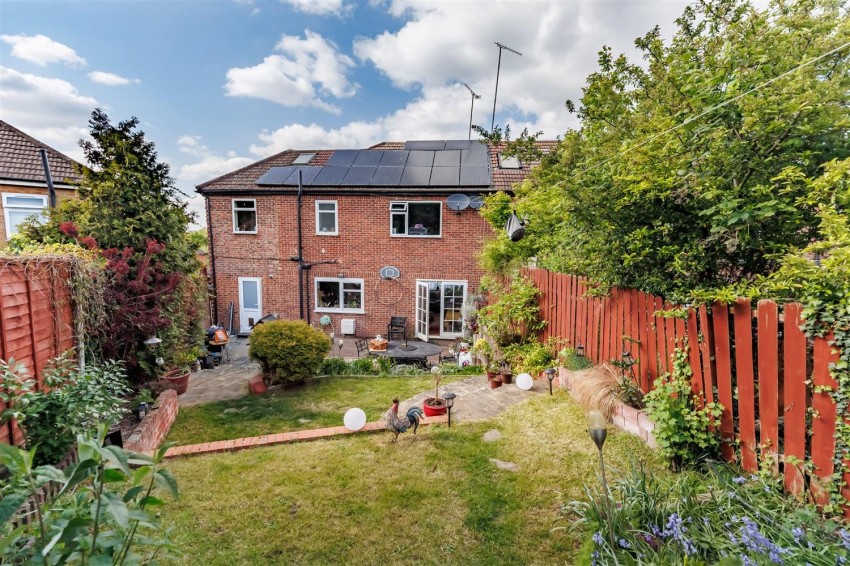 Images for Eatons Mead, Chingford