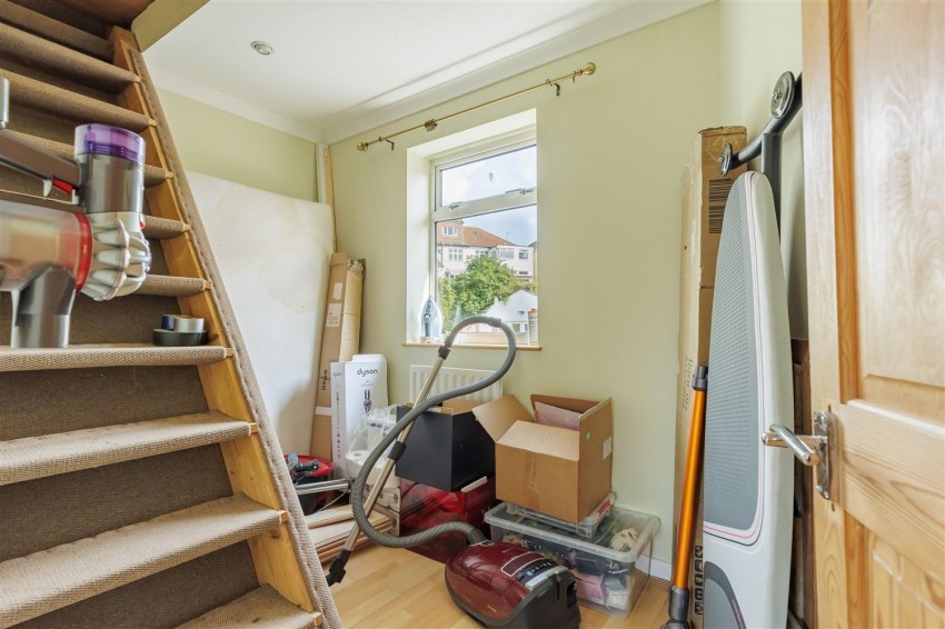 Images for Eatons Mead, Chingford