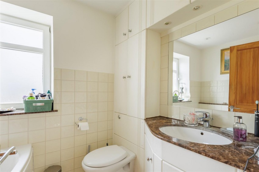 Images for Eatons Mead, Chingford