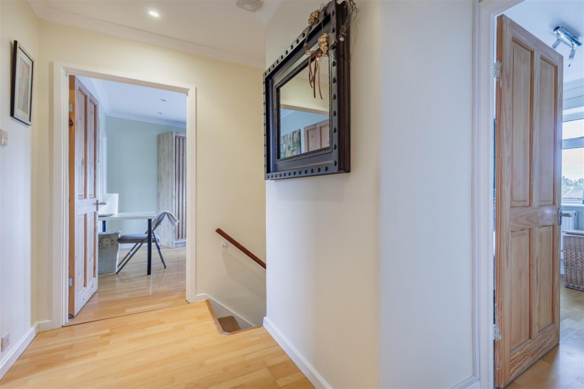 Images for Eatons Mead, Chingford