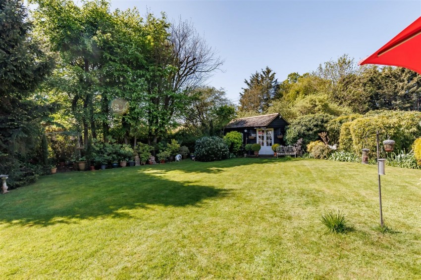 Images for The Elms, Masons Bridge Farm Rd, Fiddlers Hamlet, Epping