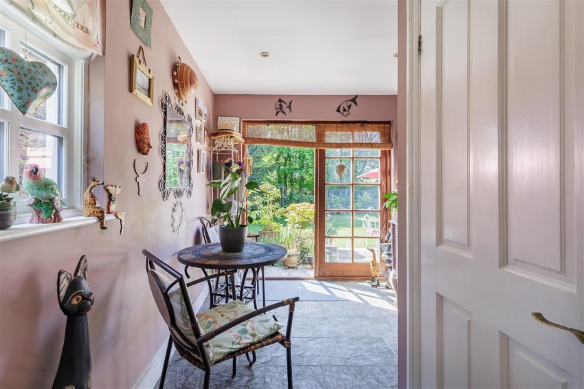 Images for The Elms, Masons Bridge Farm Rd, Fiddlers Hamlet, Epping