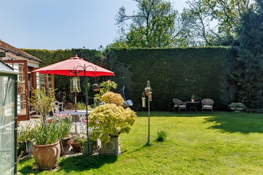 Images for The Elms, Masons Bridge Farm Rd, Fiddlers Hamlet, Epping