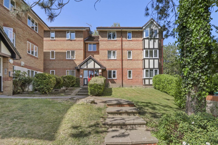 Images for Woodland Grove, Epping