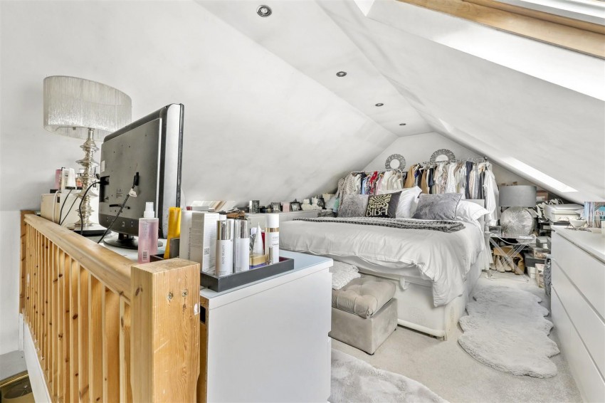 Images for Ladyfields, Loughton