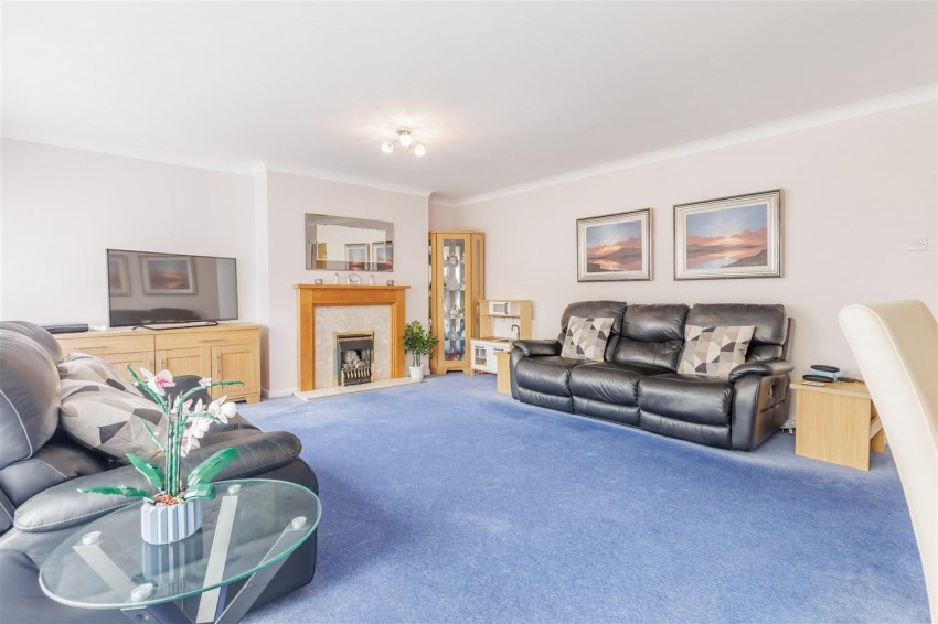 Images for Thornhill, North Weald