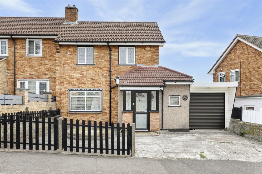Images for Greenfields, Loughton
