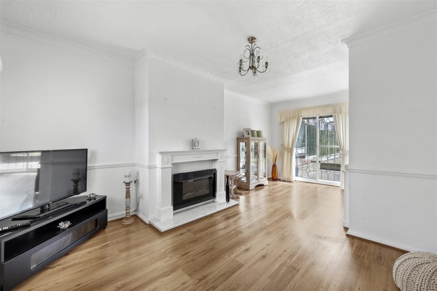 Images for Greenfields, Loughton