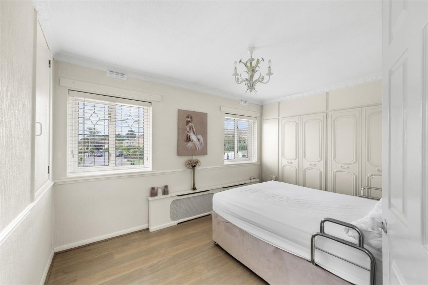 Images for Greenfields, Loughton