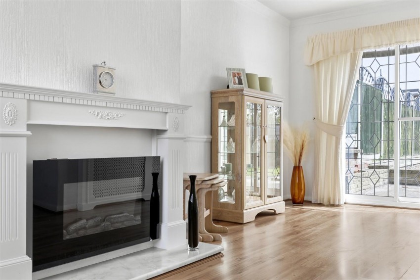 Images for Greenfields, Loughton
