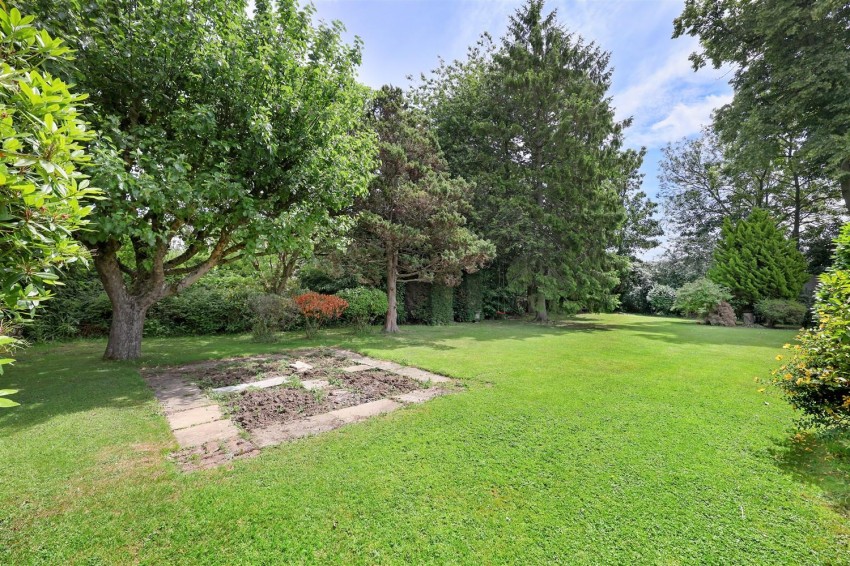 Images for Ravensmere, Epping
